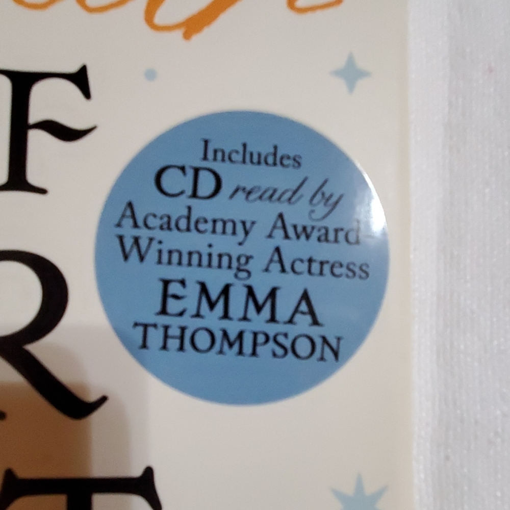 THE SPECTACULAR TALE OF PETER RABBIT HARDCOVER - Picture 4 of 6